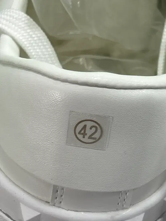 Weidian Valentino Garavani Trainers QC photo 4