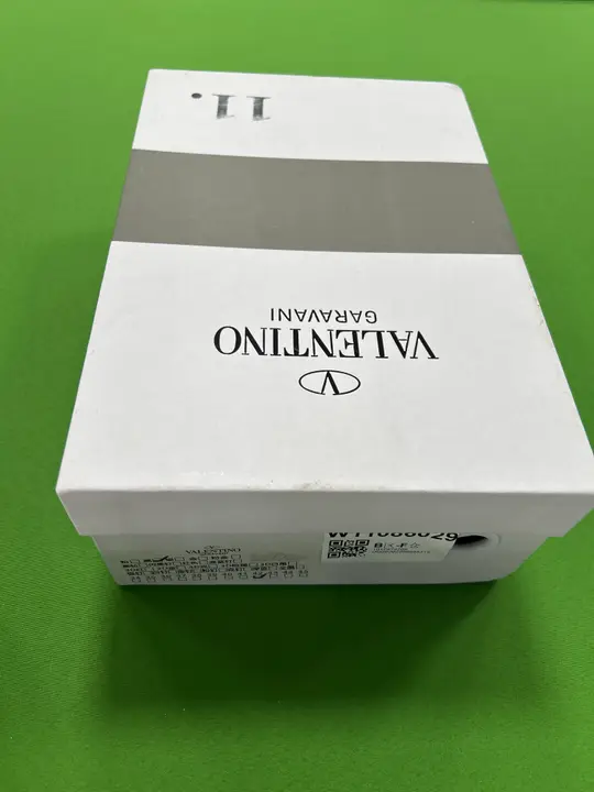 Weidian Valentino Garavani Trainers QC photo 8