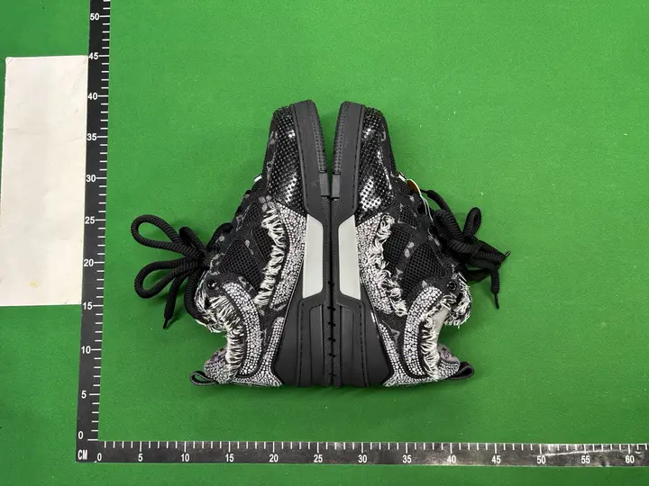 Weidian LV Skate Sneakers White QC photo 4