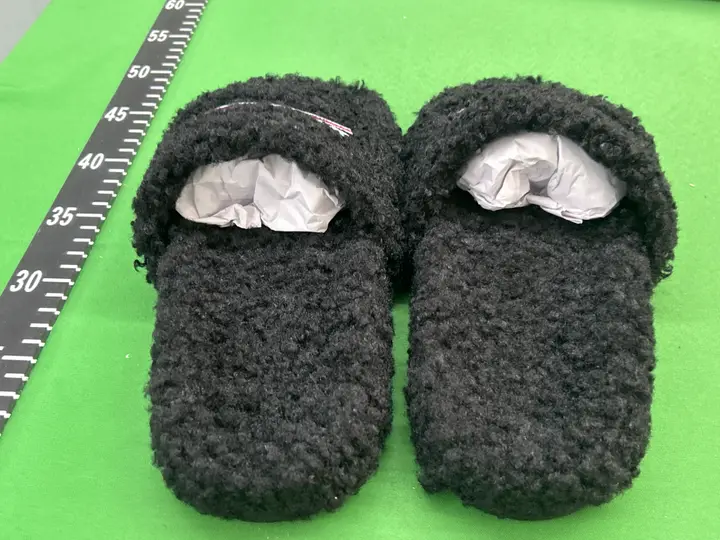 Weidian Balenciaga Fur Slides QC photo 3