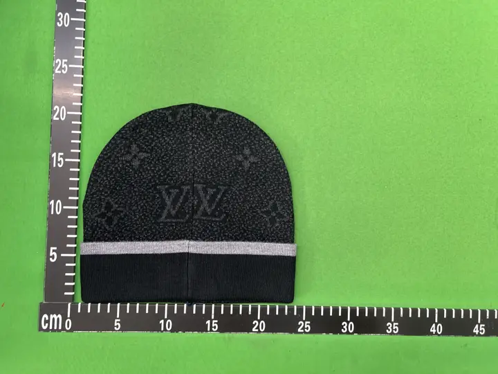 Weidian LV Budget Beanie QC photo 6