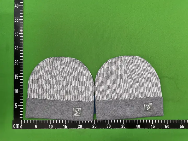 Weidian LV Budget Beanie QC photo 8
