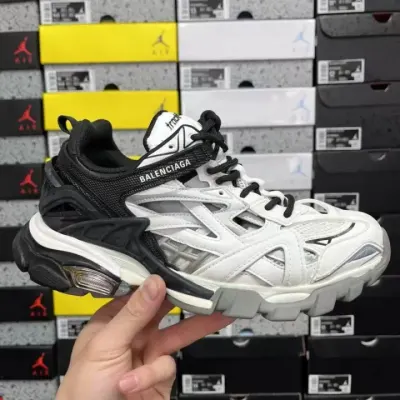 Weidian Balenciaga Track (More CW)
