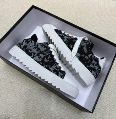 Weidian Numeris Pigment Shoes