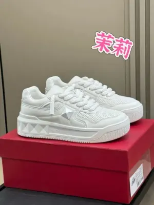 Weidian Valentino Trainers With Strap
