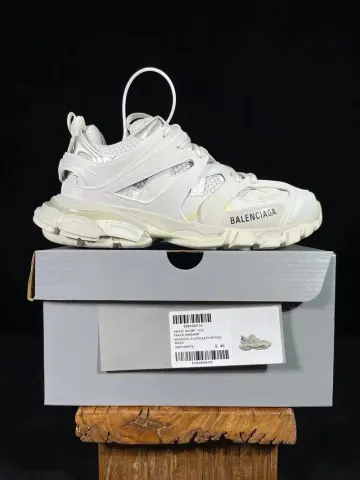 Balenciaga Track Sneakers option Three generations of gray 11123