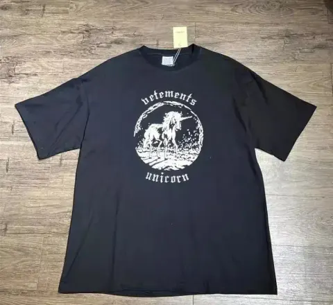 Vetements Tees option 37