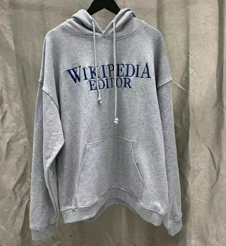 Vetements Fan Hoodie option V130
