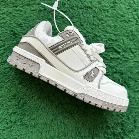 LV Trainers White Signature (Budget) option Fat Ding SNEAKER GREY