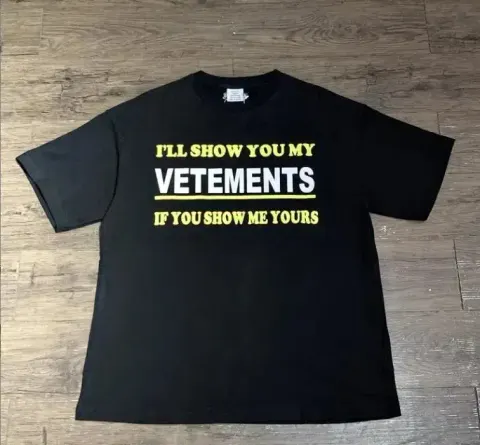 Vetements Tees option 3