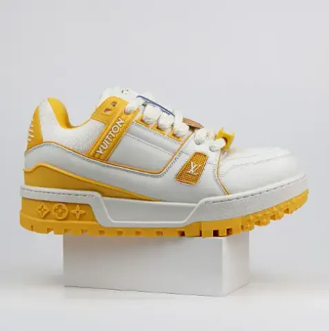 LV Trainers Black-White option 27