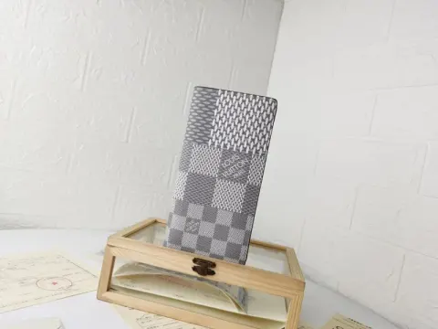 LV Wallet option 60435-3