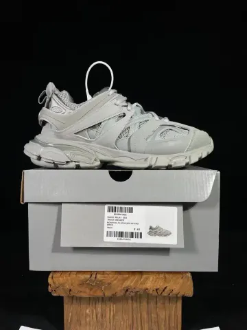 Balenciaga Track Sneakers option Three generations of medium gray 11203