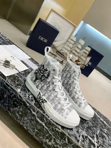 Dior Low B23 option 34