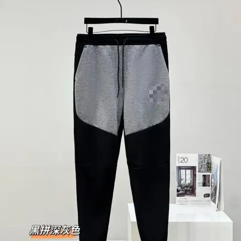 Nike Tech Fleece Black Hoodie option Black and dark gray trousers