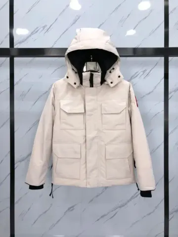 Canada Goose Wyndham Jacket option Off white