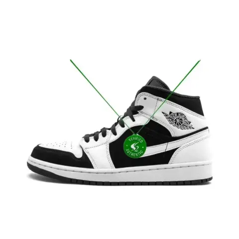 Off-White AJ1 University Blue option black and white panda