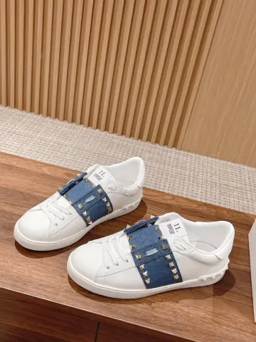 Valentino Garavani Trainers option Blue Denim Rivet 24