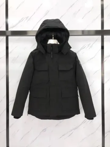 Canada Goose Wyndham Jacket option black