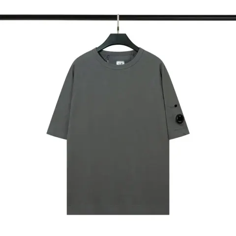 CP Company Tee option 9001 dark gray