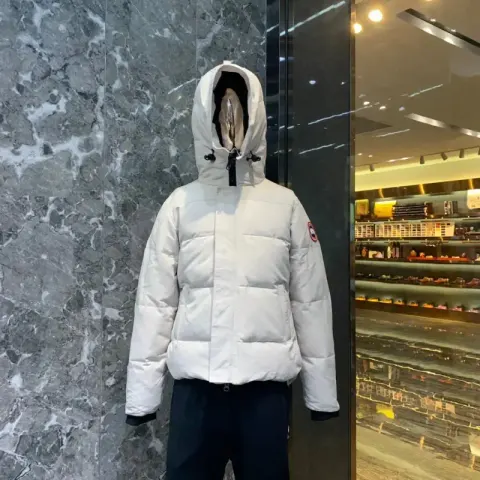 Canada Goose Wyndham Jacket option white