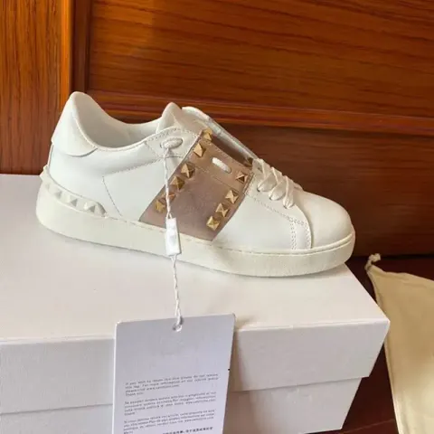Valentino Garavani Trainers option Chocolate Stud 19
