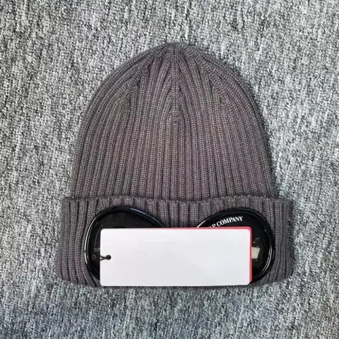 Budget CP Company Beanie option brown
