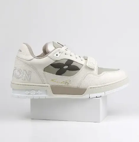 LV Trainers Black-White option 21