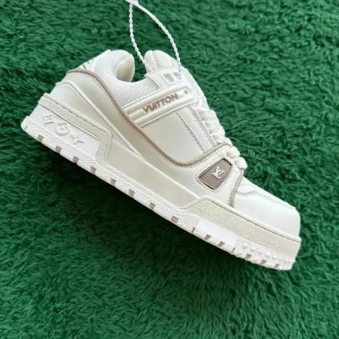 LV Trainers White Signature (Budget) option Fat Ding SNEAKER WHITE