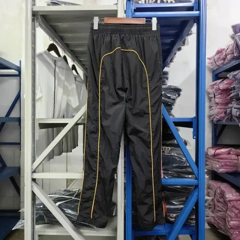 Trapstar Tracksuit option 3104 black yellow
