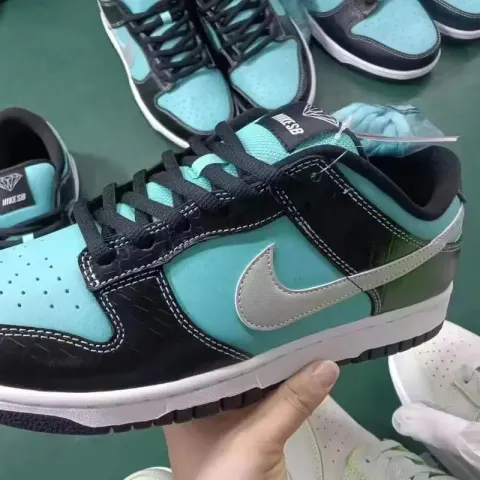 Dunk Powerpuff Shoes option Diamonds