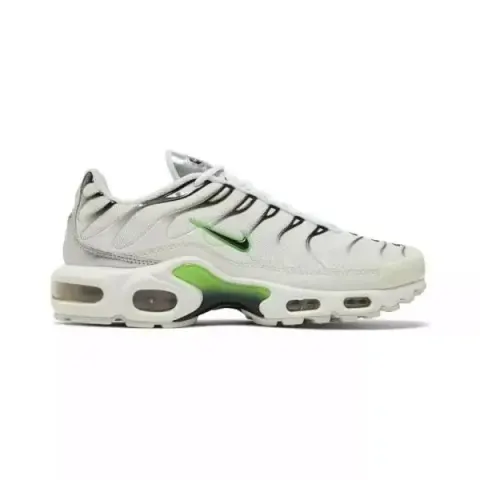 Nike TN All Black Shoes option WhiteGreenStrike