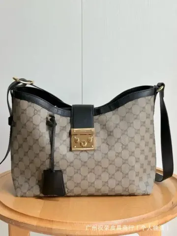 Gucci Padlock Bag option Black