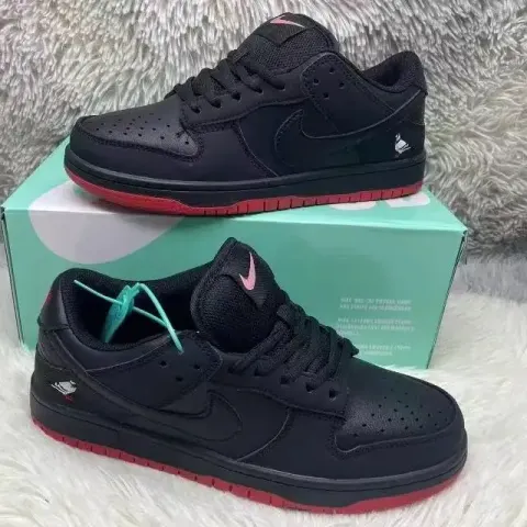 Dunk SB Court Purple Shoes option Black Pigeon