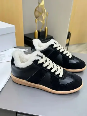 Margiela Gats All Black option 19
