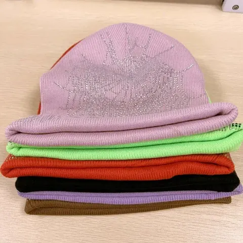Sp5der Blue Beanie option Pink