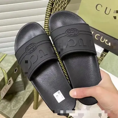 GUCCI Flip Flops option S17