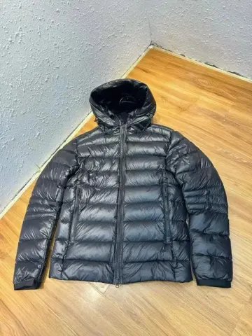 Canada Goose Crofton Hoodie option 2227 black with red label