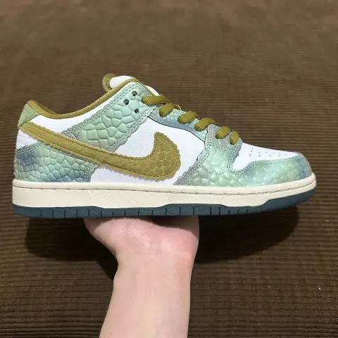 Dunk Powerpuff Shoes option Reptile