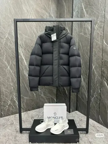 Moncler Madeira Down Jacket option Black