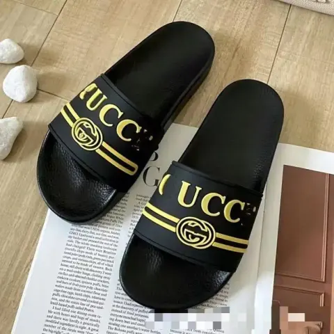 GUCCI Flip Flops option S14