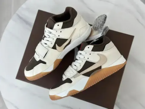Jumpan Travis Scott Shoes option 1
