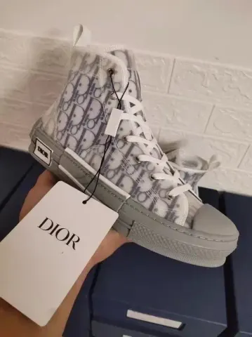 Dior Low B23 option 24