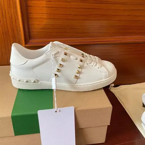 Valentino Garavani Trainers option Golden Rivet 10