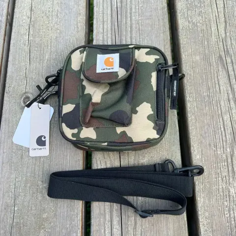 Carhartt and Patagonia Bags option Pull bone square bag: green camouflage