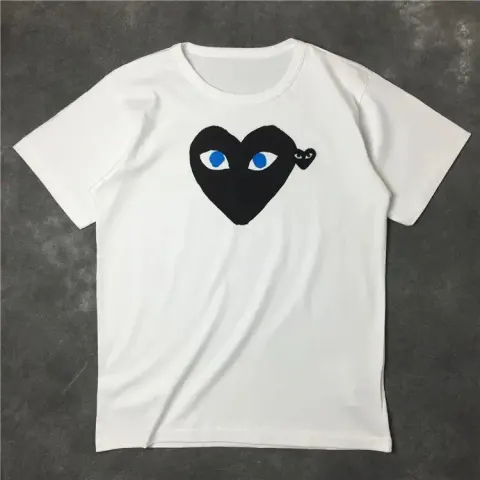 CDG T-Shirts option White， black heart， blue eyes