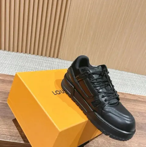 LV Trainers Maxi option Black Samurai