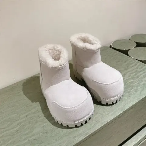 Balenciaga Alaska Fur Boots option White short tube