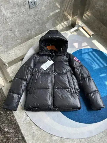 Canada Goose Crofton Puffy Black Badge option Black Red Label