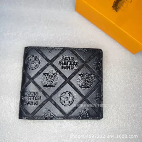 LV Wallet Flowers option Presented grid